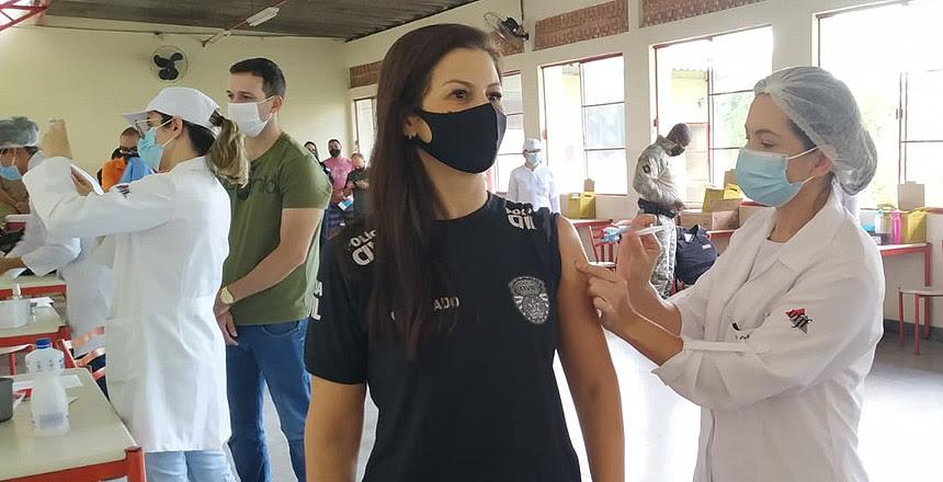 Vacinação das forças de segurança avança