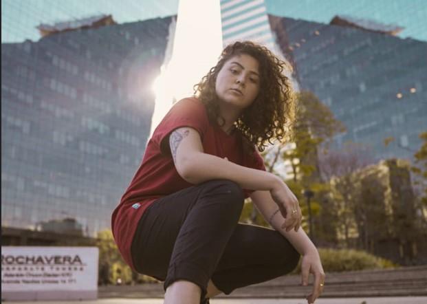 Campeã de dança na Califórnia (EUA), Jessy é a sensação do Robot