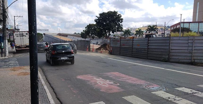 Avenida Francisco Bernardino tem trânsito liberado