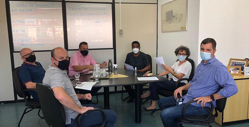 Executivo e Legislativo dialogam sobre implementação de sinal de telefonia móvel em distritos