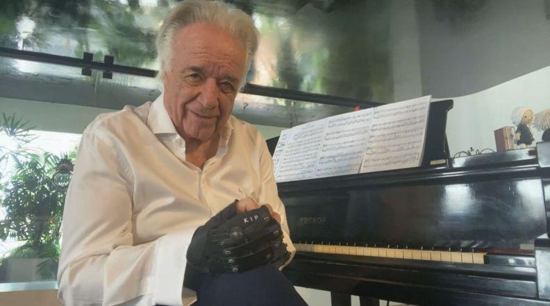 Exposição em São Paulo celebra vida e música do maestro João Carlos Martins