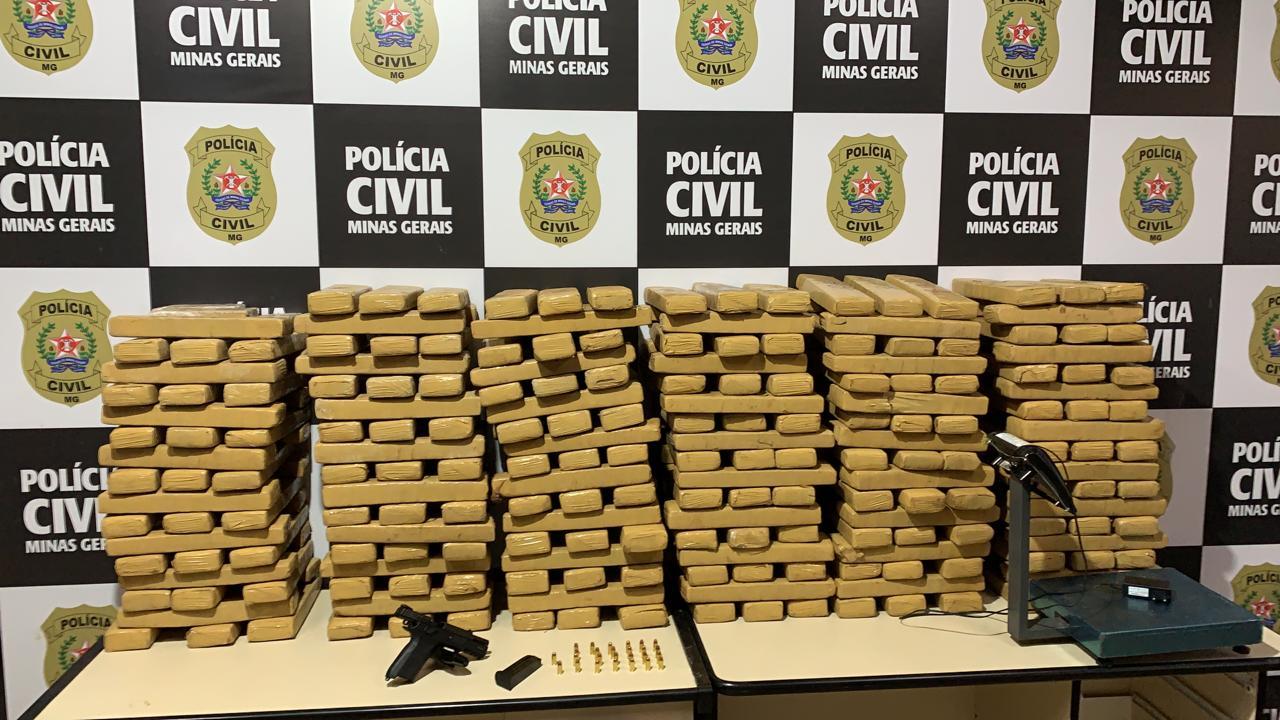 Polícia Civil apreende drogas e arma em Juiz de Fora