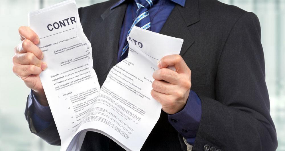 A cláusula de rescisão contratual nos contratos de consumo