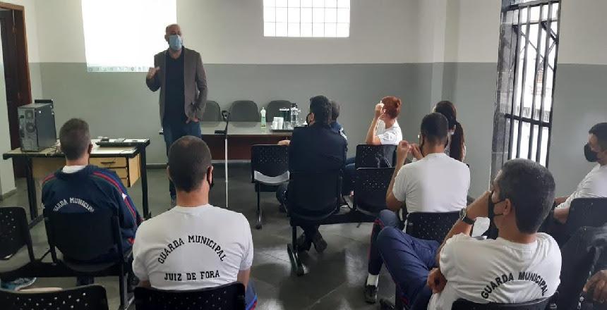 Abuso de autoridade é tema de capacitação presencial para a Guarda Municipal