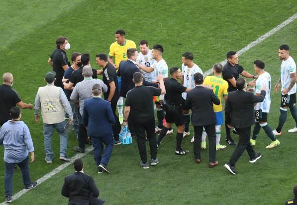 Após interrupção da Anvisa, jogo entre Brasil e Argentina é suspenso