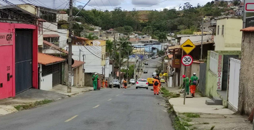 Demlurb realiza mutirão de limpeza no Santo Antônio