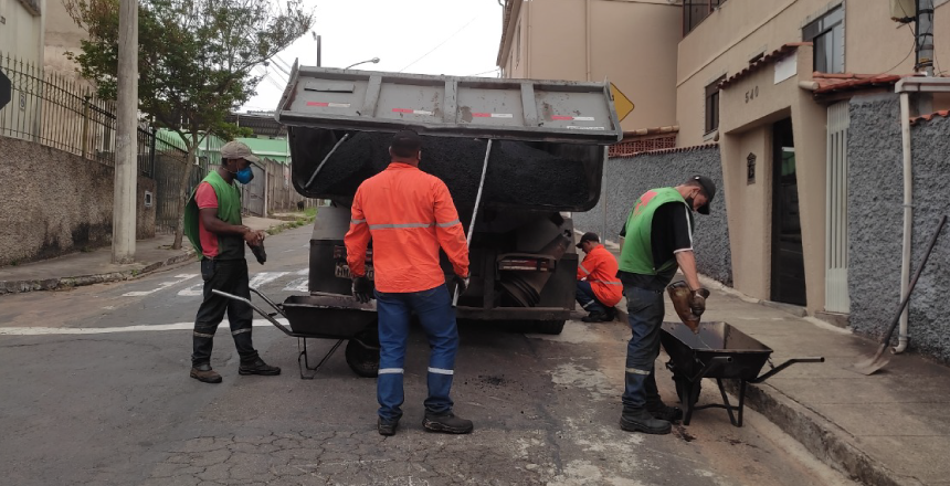 Empav realiza Operação tapa-buraco no bairro Centenário