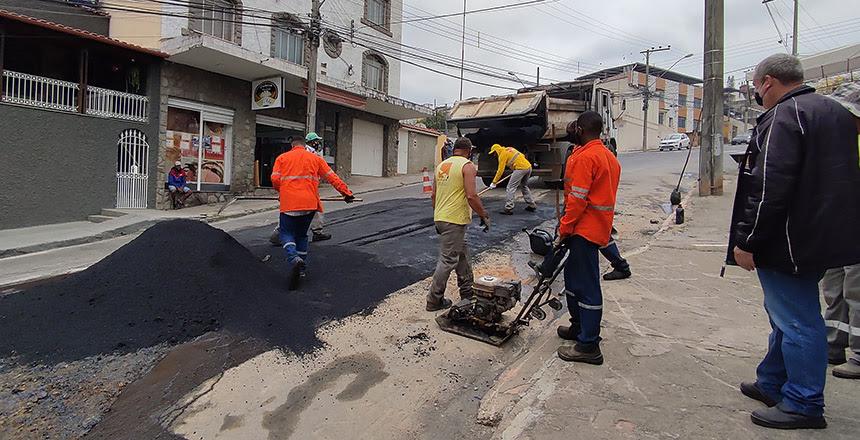 Empav realiza serviços de recomposição asfáltica no bairro Jardim de Alá