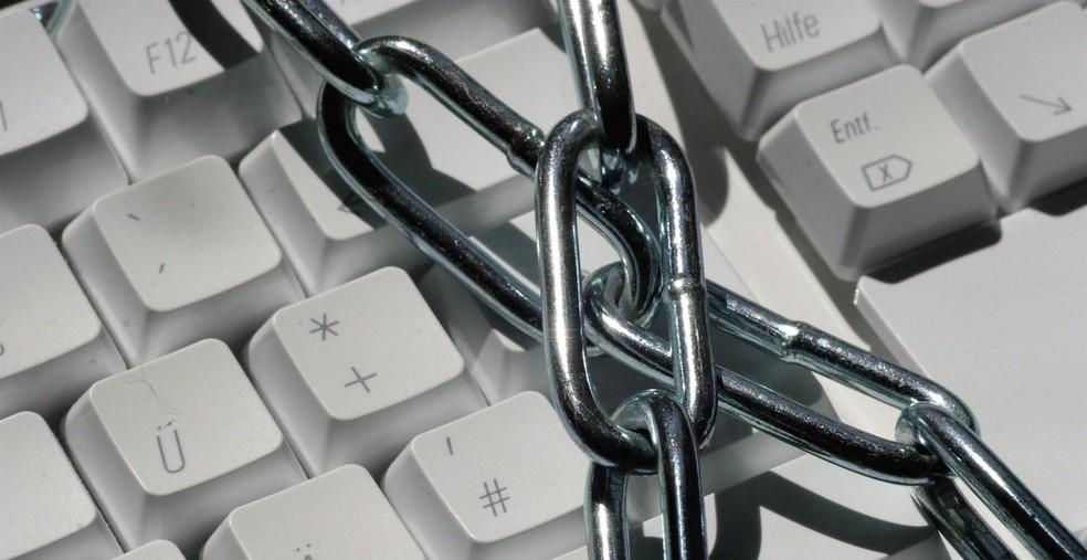 EUA impõem sanção contra corretora de criptomoedas utilizada por hackers