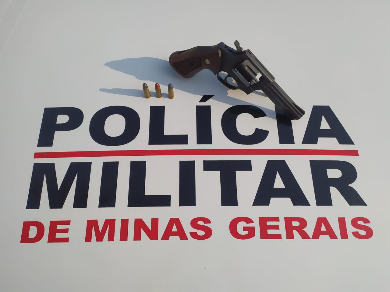 Homem dispara contra vizinho e ameaça esposa dele de morte em Novo Triunfo