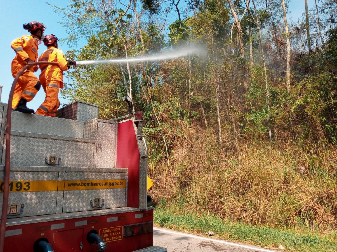 Idoso morre por queimaduras de incêndio em vegetação, em Coronel Pacheco