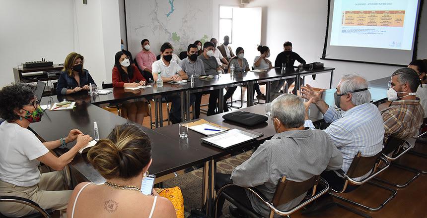 PJF recebe consultores do BID para elaboração de carta consulta