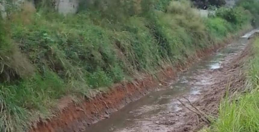 SMU isola área próxima ao córrego do Democrata para obras de limpeza mecanizada