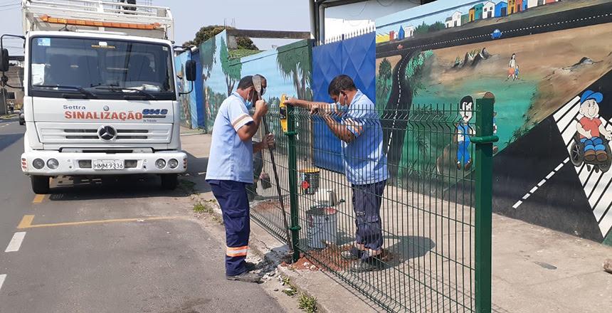 SMU realiza implantação de gradis em diversos pontos da cidade