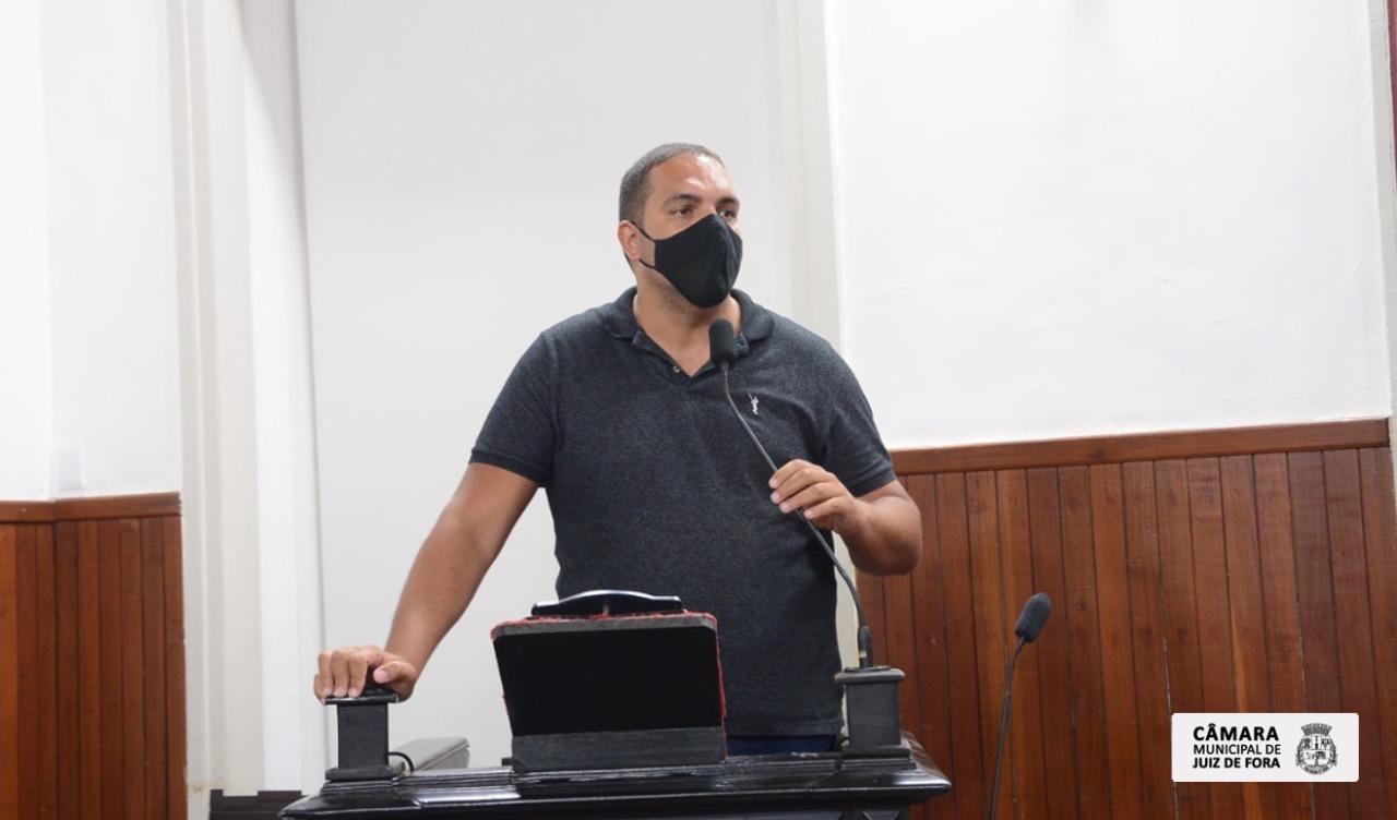 Tiago Bonecão apresenta PL que propõe atendimento médico pediátrico em creches municipais de tempo integral