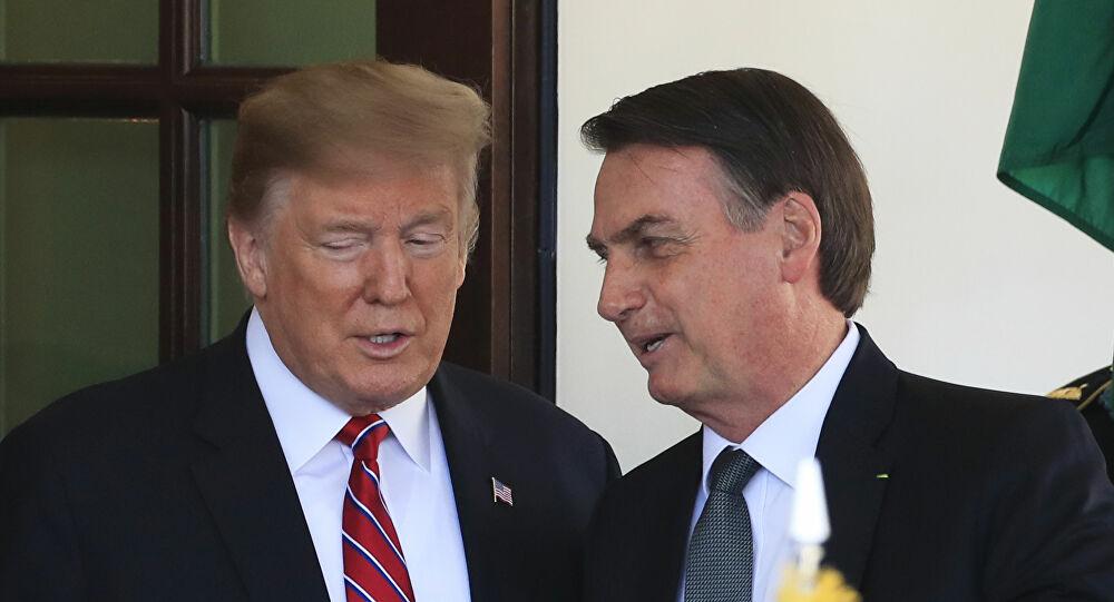 Trump elogia Bolsonaro: “Eu amo o presidente do Brasil. Ele trabalha arduamente”
