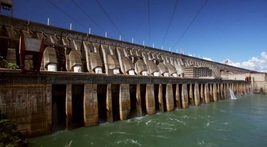 5 turbinas de Itaipu são desligadas automaticamente por conta de tempestade