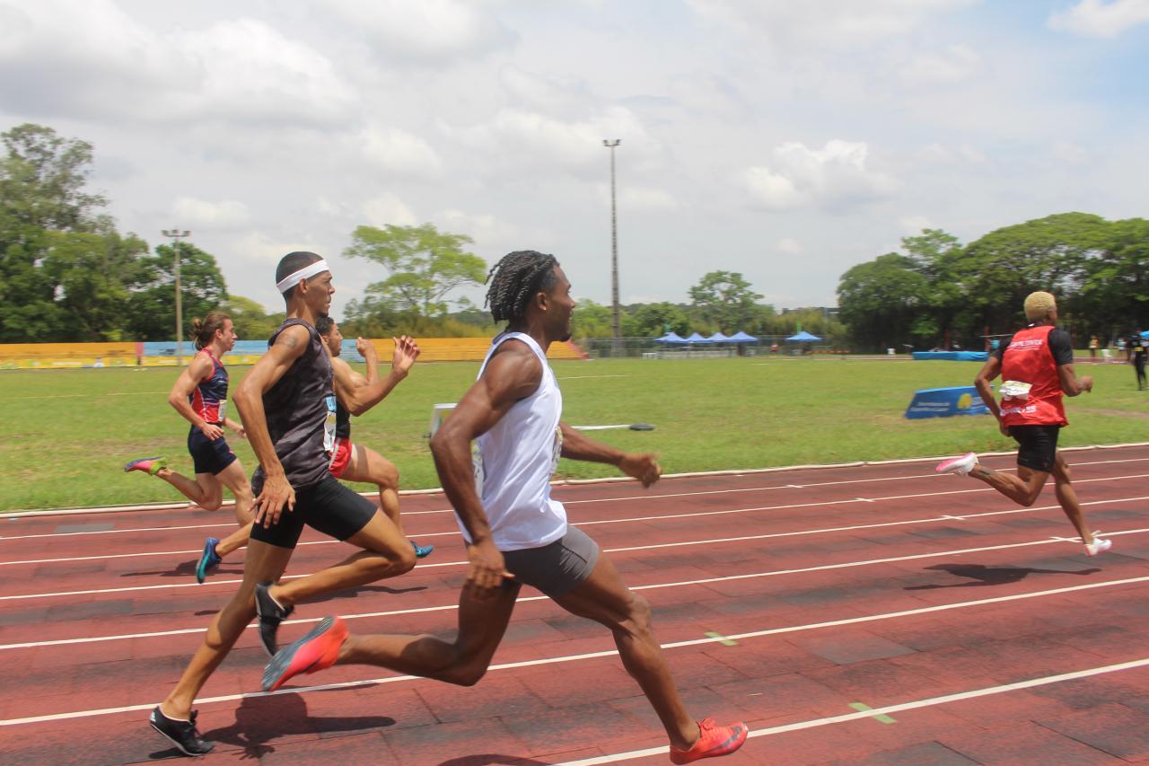 Atletas de Minas Gerais são destaque no atletismo em Jogos Universitários e UFJF leva três medalhas