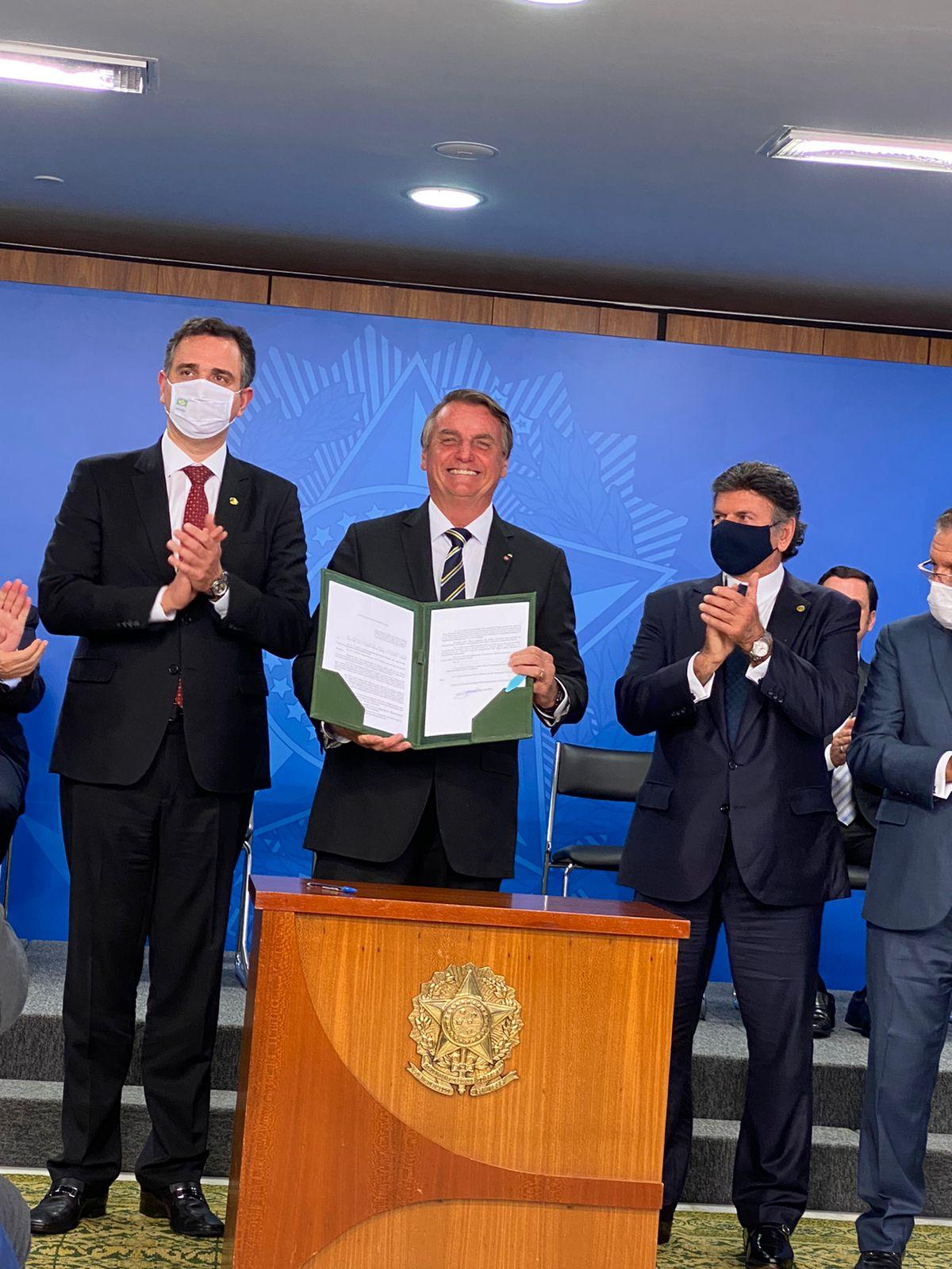 Bolsonaro sanciona lei que cria Tribunal Regional Federal da 6ª Região, com sede em MG