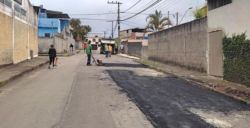 Empav realiza operação tapa-buraco no bairro Caiçaras