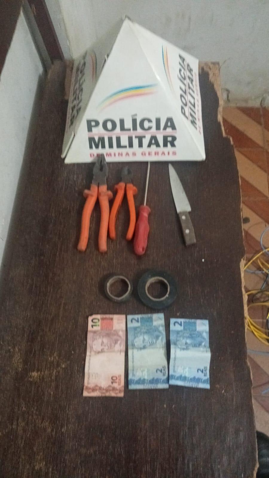 Homem é preso por furtar materias de construção de um canteiro em Ubá