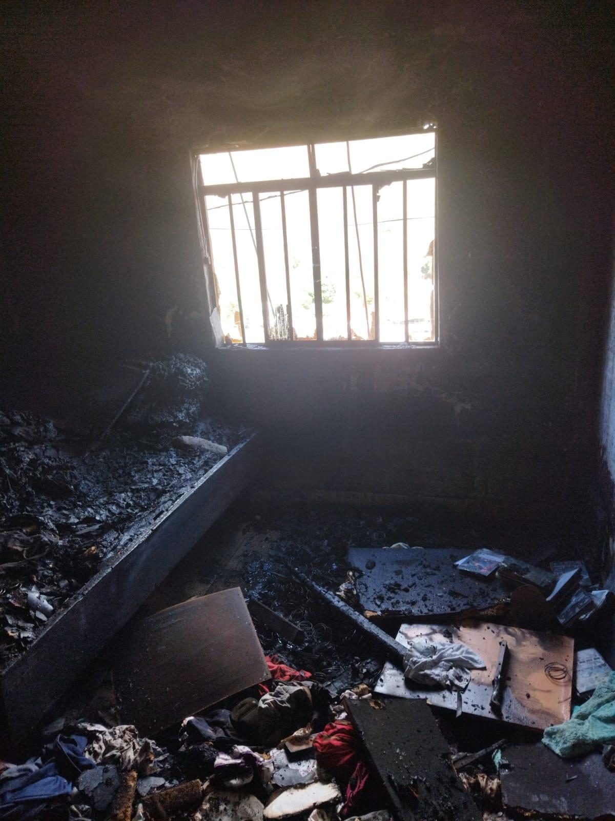 Polícia investiga suspeita de incêndio criminoso no bairro Filgueiras; veja fotos