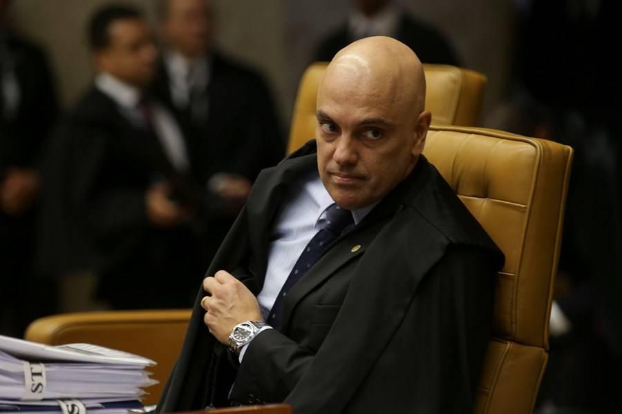 Moraes bloqueia todas as contas de Allan dos Santos, inclusive créditos a receber