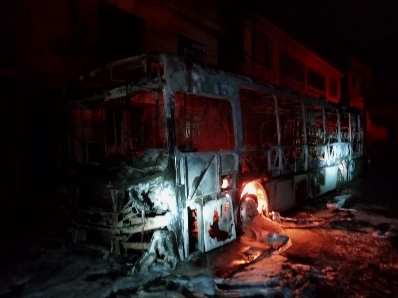 Suspeito ateia fogo em ônibus no bairro São Benedito