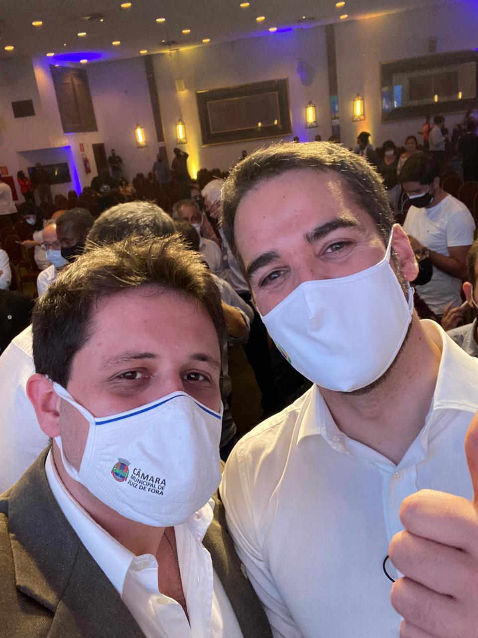 Vereador Bejani Júnior representa Câmara Municipal em encontro de lideranças em BH