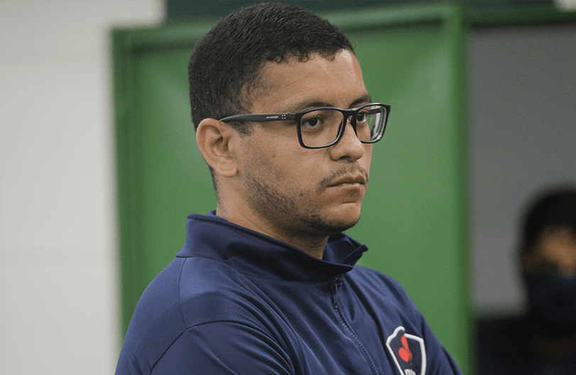 Wanderley retorna ao Manchester após uma semana na Granja Comary, em Teresópolis (RJ)