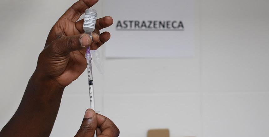 Colocando em dia as segundas doses de AstraZeneca, vacinação contra Covid-19 segue nesta segunda, 8