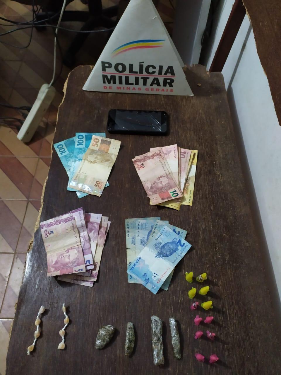 Denúncia resulta em prisão de homem por tráfico de drogas, em Ubá