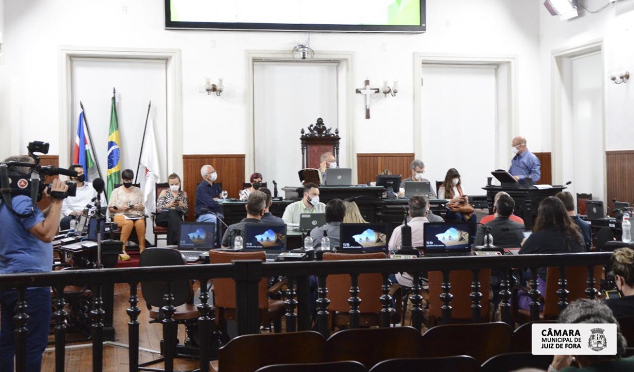 Falta de manutenção da rodoviária de JF é questionada em Audiência