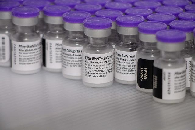 Governo de Minas começa distribuição de mais um milhão de doses de vacinas Pfizer