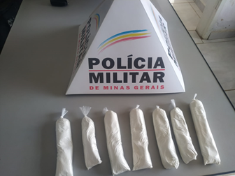 Polícia Militar apreende drogas em Rodeiro
