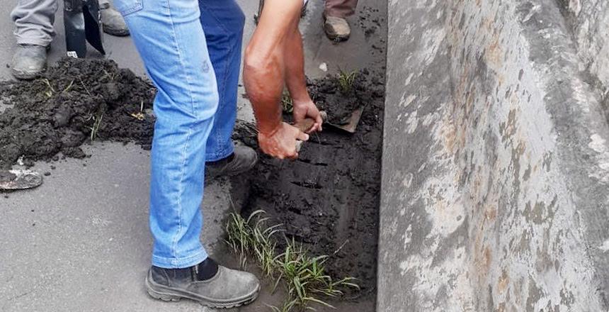 Programa Boniteza realiza a desobstrução de redes pluviais no Mergulhão