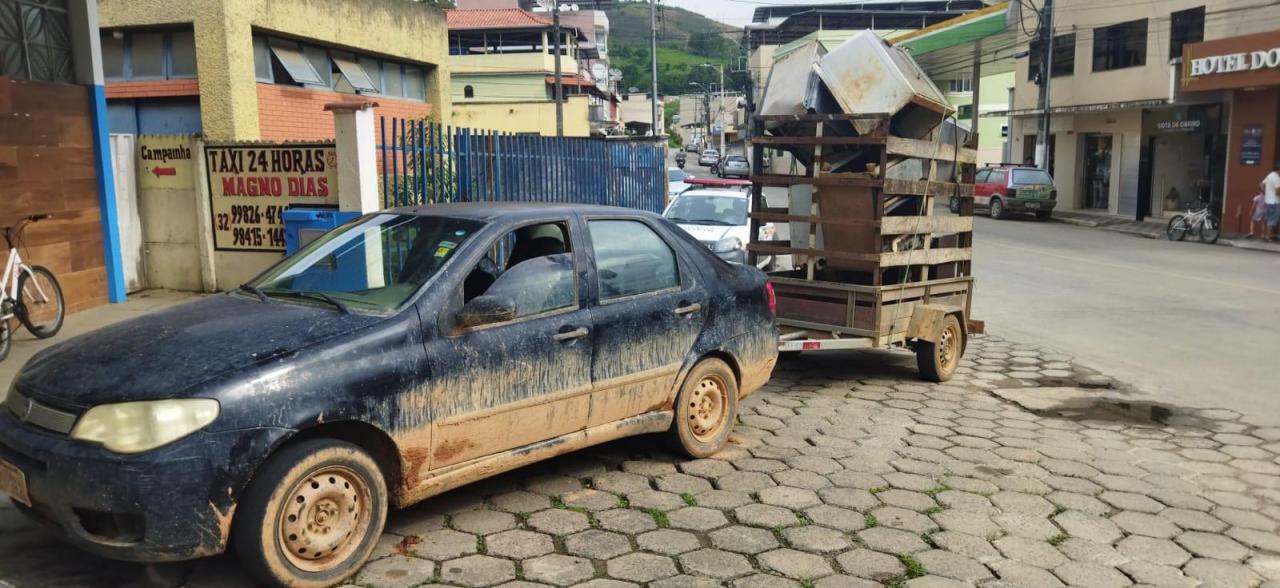 Sucatas de fogões são furtadas em Mercês