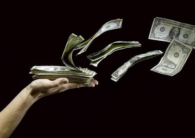 10% mais ricos controlam 76% da riqueza global; 50% mais pobres ficam com 2%