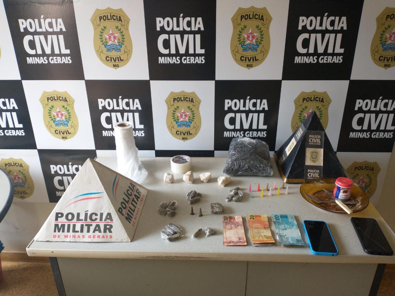 Ação conjunta apreende drogas e prende suspeito em Piraúba