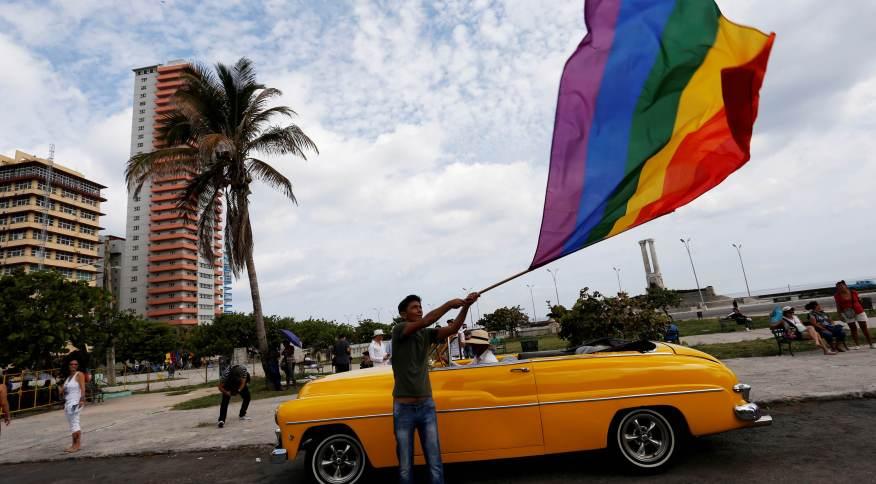 Cuba publica projeto que abre portas para casamento gay