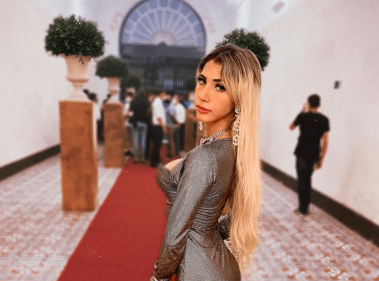 MC Thammy recebe o prêmio de melhor MC mulher do Brega Awards