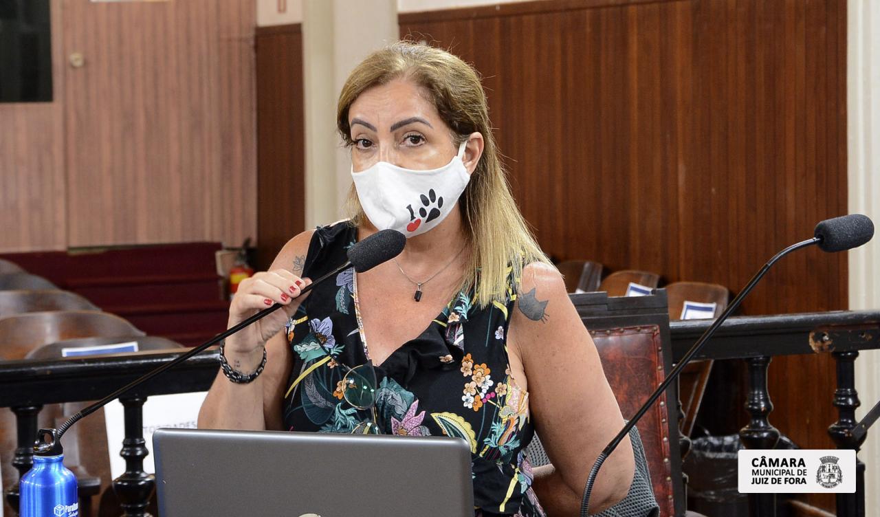 PL propõe criação do Programa Mulher Livre