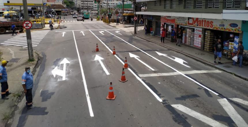 Prefeitura conclui nova sinalização horizontal na Rua Benjamin Constant