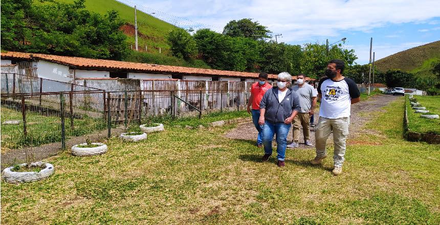 Representantes do Conselho de Proteção dos Animais visitam o Canil Municipal