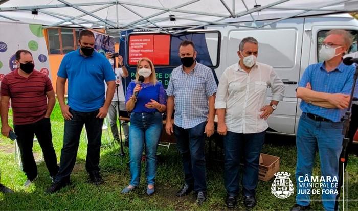 Bairro Jardim Esperança recebe o Projeto Câmara Móvel