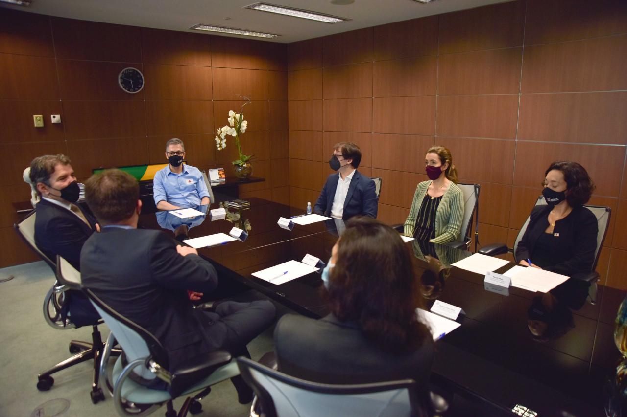 Governo de Minas e Ministério Público dão 24 horas para mineradoras informarem situação das barragens no estado