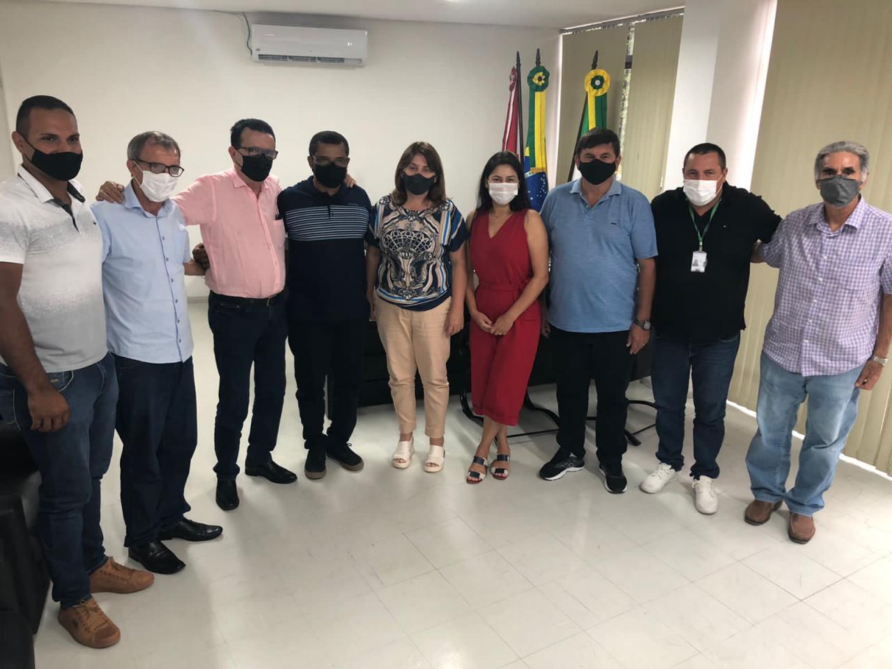 HÉLIO COSTA ENTREGA EMENDAS EM VISITA A PIÇARRAS E LUIZ ALVES