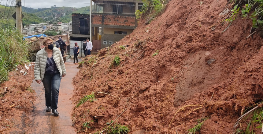 Prefeita realiza vistorias em áreas afetadas pela chuva