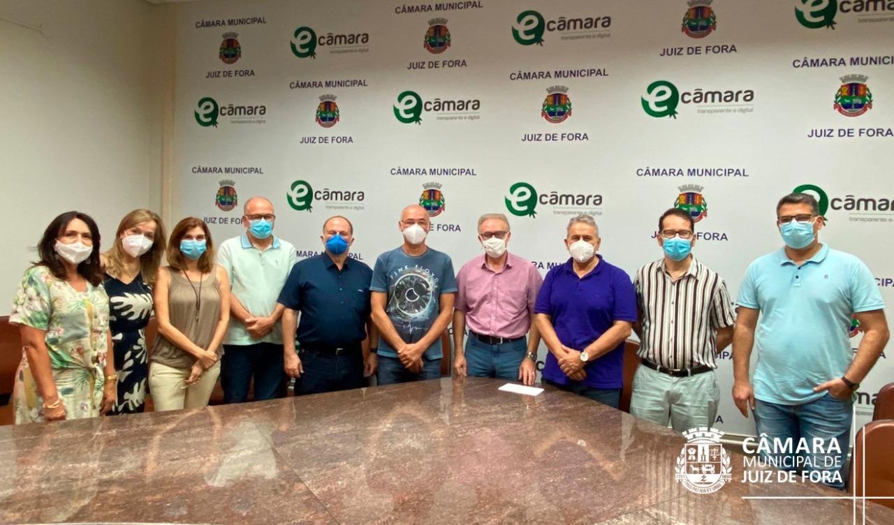 Presidente da Câmara de Juiz de Fora recebe representantes de sindicatos de servidores públicos