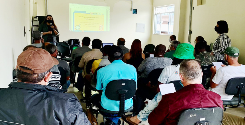 Procon realiza rodas de conversa sobre educação financeira em projeto do Damor